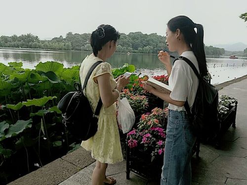 七月十九日 无码影片
 走西湖—关注西湖十景垃圾分类问题小分队 游客采访