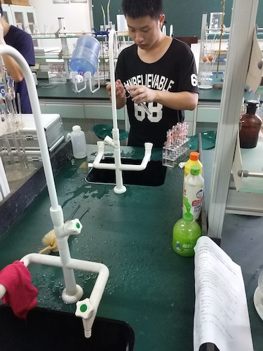 7月20日 无码影片
 余杭区“激浊扬清”水质检测小分队  清洗器材