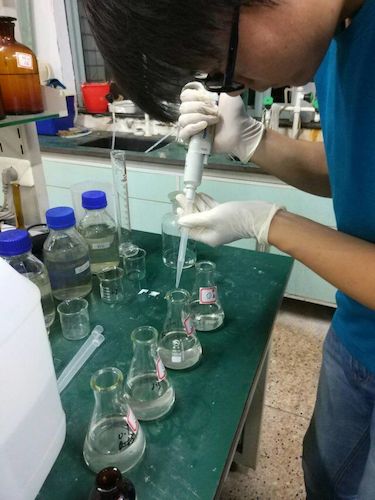 8月15日+无码影片
+野百合贝斯特社会实践小分队+实验照片2