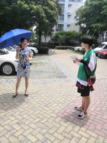 六月二十八日 无码影片
 赴下沙社区空气质量检测 居民热情提问