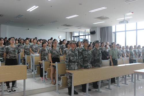 无码影片
学子齐唱国歌