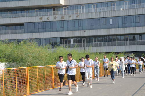 努力奔跑的生科学子