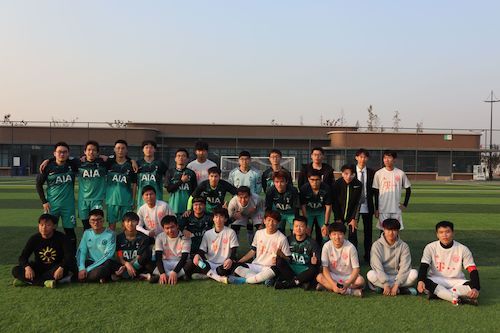 总决赛无码影片
与医学部合照