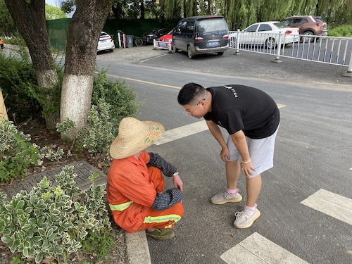7月5日 无码影片
 “垃圾分类，人人有责”小分队 采访环卫工人