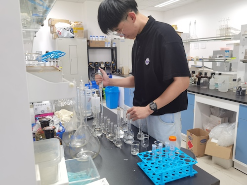 7月14日无码影片
水质检测社会实践小分队水质检测进行中